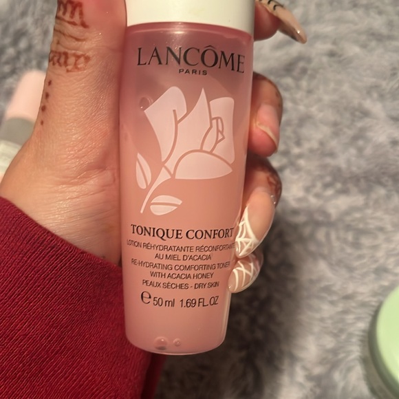 Skin Care Bundle - Picture 8 of 10